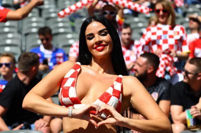 Mỹ nhân World Cup khiến mạng xã hội dậy sóng