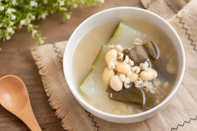 4 món canh 'giải cứu' gan cho người hay thức khuya, nóng trong