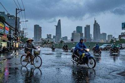 Thời tiết hôm nay 4.6: TP. Hồ Chí Minh và các tỉnh Nam Bộ mưa to đến rất to
