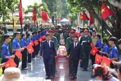 Đắk Lắk trọng thể tổ chức lễ truy điệu và an táng 27 hài cốt liệt sĩ