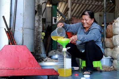 Giọt 'dầu vàng' từ hạt đậu quê mang lại sinh kế bền vững