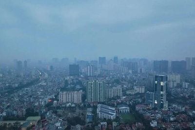 Cảnh báo đỏ ở bầu trời đô thị