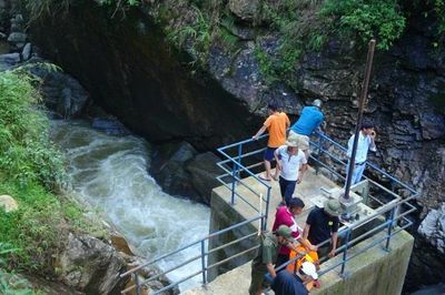 Lào Cai nỗ lực tìm kiếm du khách bị ngã xuống Thác Rồng xã Tả Van