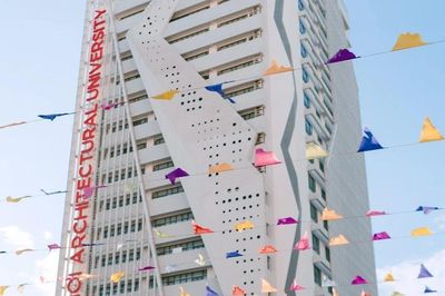 Thành lập Trường trung học phổ thông Kiến trúc, trực thuộc Trường đại học Kiến trúc Hà Nội