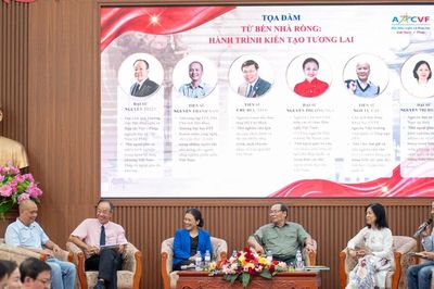 Sáng mãi hành trình vạn dặm và tầm nhìn kiến tạo tương lai của vị Cha già dân tộc