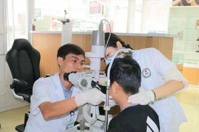 Hà Nội hỗ trợ điều trị cận thị trên 3 đi-ốp cho người 18-35 tuổi