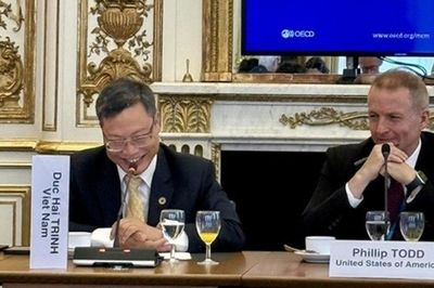Đại sứ Việt Nam tại Pháp Trịnh Đức Hải tham dự các cuộc đối thoại khu vực bên lề Hội nghị Hội đồng Bộ trưởng OECD năm 2026