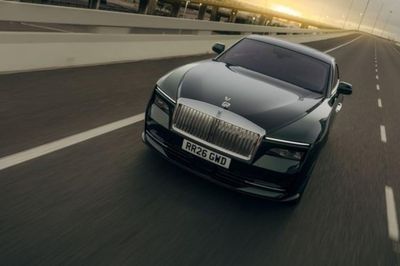Cận cảnh Rolls-Royce Spectre Series II vừa ra mắt