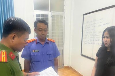 Khởi tố bị can kinh doanh xâm phạm quyền sở hữu công nghiệp