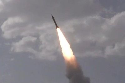 Iran tấn công 'sở chỉ huy' trên tàu khu trục Mỹ