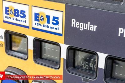 Mỹ mở rộng bán xăng sinh học E15 quanh năm