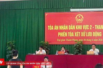 Lĩnh thêm án vì trộm sổ mua hàng của bạn tù