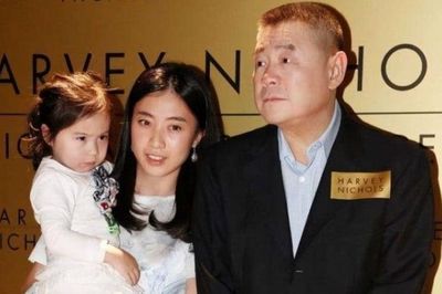 7 tuổi được tặng kim cương 1000 tỷ, cuộc sống của Joseph Lau tuổi 18 ra sao?