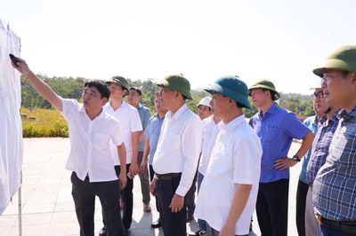 Phó Chủ tịch UBND tỉnh Thái Văn Thành kiểm tra tiến độ thi công các công trình, dự án đầu tư công