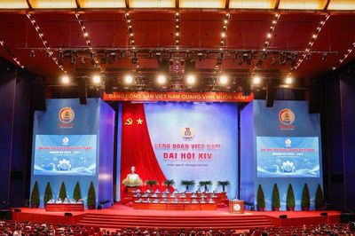 Lao động mong muốn giảm giờ làm, tăng ngày nghỉ lễ và hướng tới 'lương đủ sống'
