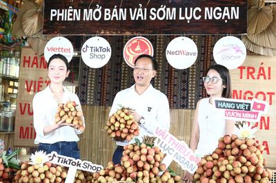 Khi người nông dân trở thành 'người bán hàng số'