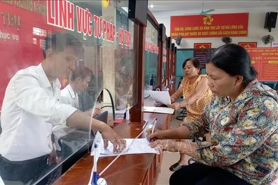 Khuyến khích cán bộ phát huy sáng kiến phục vụ người dân