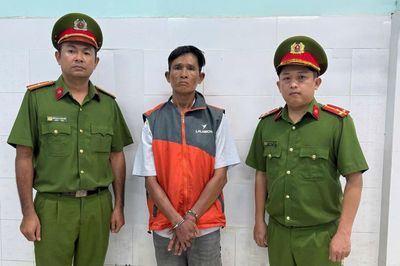 TP Hồ Chí Minh: Bắt giữ đối tượng chuyên cướp giật vé số của người bán dạo