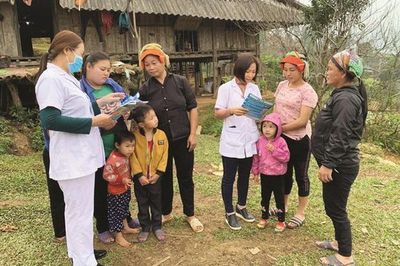 Mức hỗ trợ với nhân viên y tế thôn, tổ dân phố được điều chỉnh từ 15/7, không phải ai cũng biết