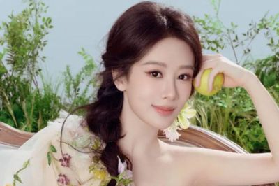 Dương Tử khoe nhan sắc ngọt ngào trong bộ ảnh mới giữa sức nóng Gia Nghiệp