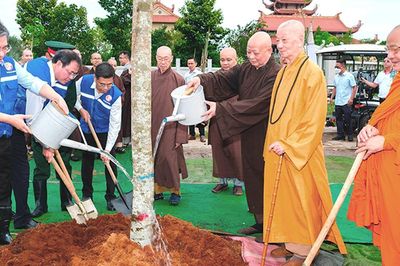 TPHCM: 'Vườn cây Đại đoàn kết' hưởng ứng Ngày Môi trường Thế giới