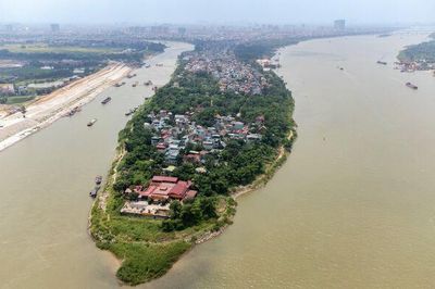 Hiện trạng bãi sông Ngọc Thụy và làng Bắc Cầu dự kiến xây cụm công viên trong Trục đại lộ cảnh quan sông Hồng
