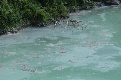 Bắc Ninh: Phát hiện doanh nghiệp đổ hơn 200 tấn chất thải bê tông gây ô nhiễm môi trường
