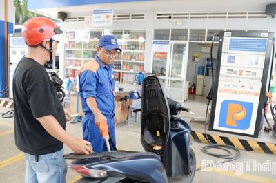 Những phản hồi tích cực từ người dân trong ngày đầu sử dụng xăng E10