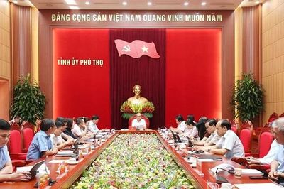 Ban Thường vụ Tỉnh ủy xem xét, cho ý kiến một số nội dung quan trọng