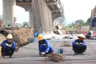 TP.HCM tăng tốc đầu tư hạ tầng, đối mặt áp lực nguồn cung vật liệu xây dựng