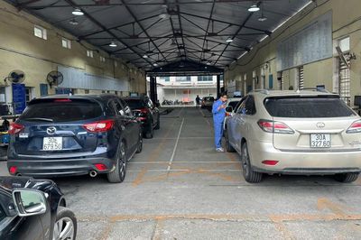 Xe có chu kỳ đăng kiểm 2 năm có thể đóng phí đường bộ từng năm?