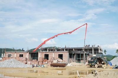 Dựng trường giữa núi rừng: Nhà thầu sẵn sàng chịu lỗ vì học sinh vùng cao
