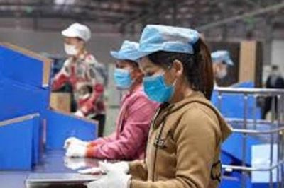Hoàn tất cung cấp dịch vụ ngày 31/03 nhưng đến ngày 08/04 xuất hóa đơn có đúng quy định tại Nghị định 70/2025/NĐ-CP không?