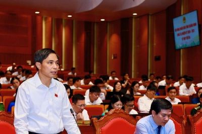 Kỳ họp thứ Ba, Hội đồng Nhân dân tỉnh Quảng Ninh Khóa XV: Tiếp tục hoàn thiện hạ tầng, tăng cường kết nối
