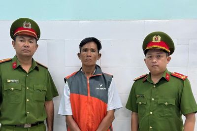 Bắt giữ đối tượng có nhiều tiền án, chuyên cướp giật vé số