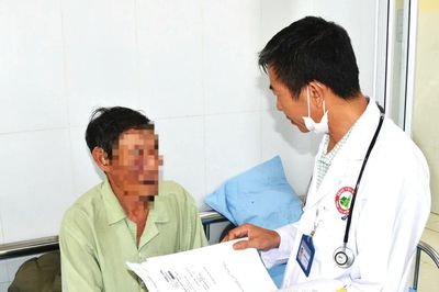 Nhiều người bị ngộ độc khi ăn nấm hái trong rừng thông Đà Lạt