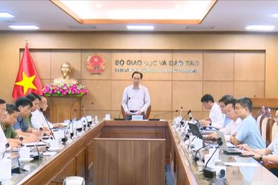 Bộ trưởng GD&ĐT lưu ý thí sinh tuyệt đối không mang điện thoại vào phòng thi