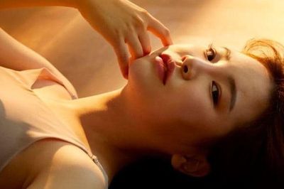 Phụ nữ ngoại tình kín đáo đến đâu, đàn ông cứ để ý 4 việc này là 'tóm gọn'