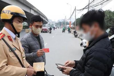 Đề xuất phạt tới 14 triệu đồng với xe không đăng ký kinh doanh nhưng chở khách thu tiền