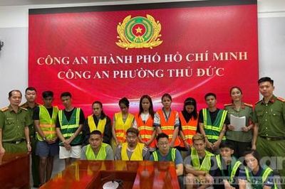 TPHCM: Đột kích ổ lừa đảo xuyên biên giới, phát hiện 18 người nước ngoài dương tính ma túy