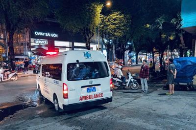 CSGT mở đường giờ cao điểm, 'hộ tống' trái tim hiến tặng kịp thời gian vàng