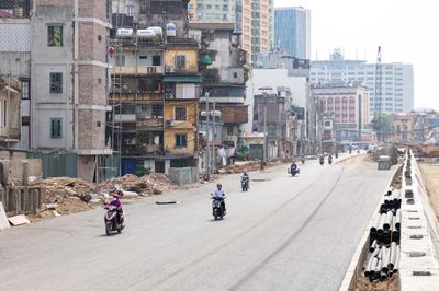 Cận cảnh tuyến đường Vành đai 7.210 tỷ đồng đang 'thay da đổi thịt' ở Hà Nội