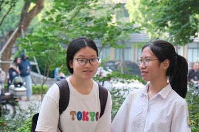 Gần 7.500 thí sinh dự thi lớp 10 Trường THPT chuyên Đại học Sư phạm Hà Nội