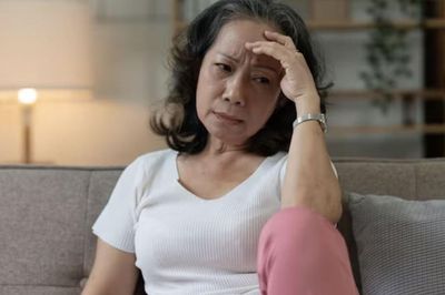 Bước qua tuổi 50 mới hiểu: Có tiền chưa chắc hạnh phúc, mất 3 thứ này mới là bi kịch