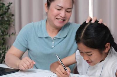 Chuyên gia giáo dục chỉ ra điều cha mẹ cần ngừng làm sau khi con bước qua 6 tuổi