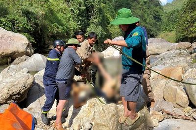 Lào Cai: Hai du khách đuối nước tại khu suối Cát Cát