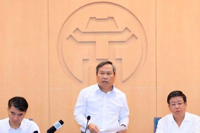 Chủ tịch Hà Nội: Sớm hoàn thiện phương án tái định cư cho dự án trục sông Hồng, quốc lộ 1…