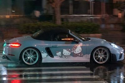 Công an làm việc với tài xế lái Porsche drift ở khu đô thị Sala