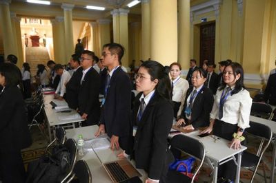 Đề xuất người không có bằng cử nhân luật vẫn có thể làm luật sư