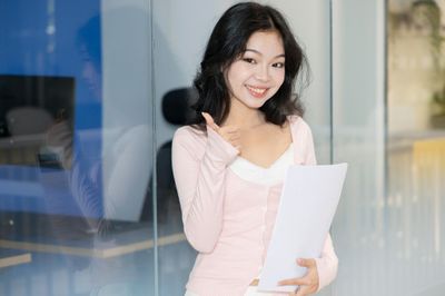 'Cám' trong 'cám ơn' có nghĩa là gì?